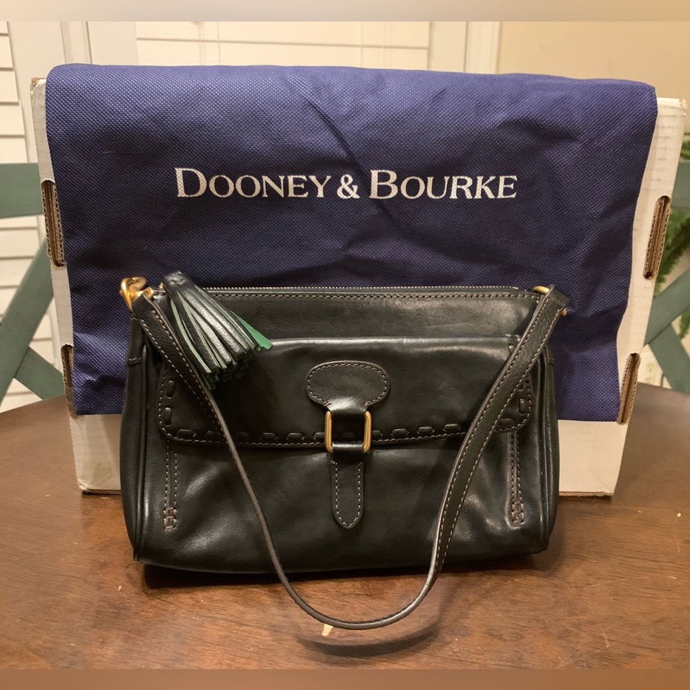 Dooney & Bourke Black Florentine Leather Medium Pocket Wristlet Clutch
